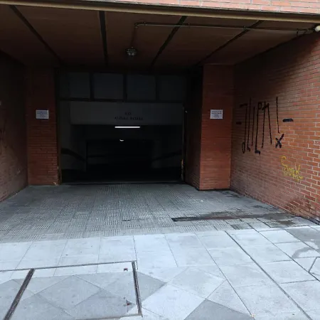 Espacioso Frente Al Corte Ingles Con Plaza De Garaje Gratis - Vu75 Apartman *