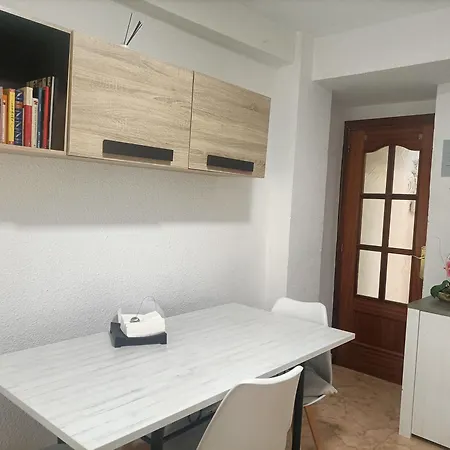 Espacioso Frente Al Corte Ingles Con Plaza De Garaje Gratis - Vu75 *