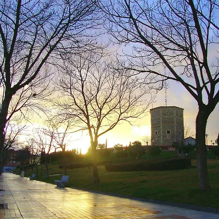Apartman Espacioso Frente Al Corte Ingles Con Plaza De Garaje Gratis - Vu75